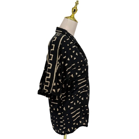 Linda Allard Ellen Tracy Silk Blouse Size 8 Boxy Abstract Collared Button Top - Picture 8 of 13